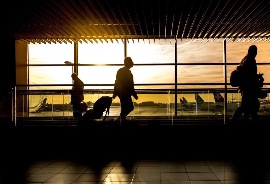 How to Travel Comfortably This Holiday Season