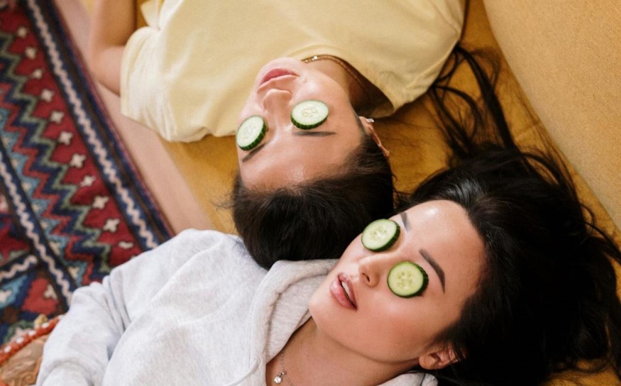 two girls relaxing