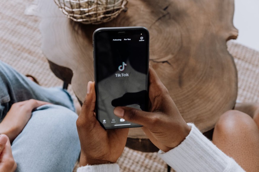 Students Turn to Social Media to Self-Diagnose Mental Health Conditions: Report